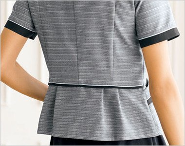 ぺプラムの可愛いバックスタイル