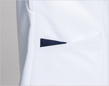 右腰 便利なループと小分けポケット