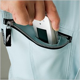 右携帯電話収納ポケット
