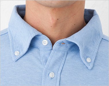 共生地の台襟仕様で立体的できれいな首元